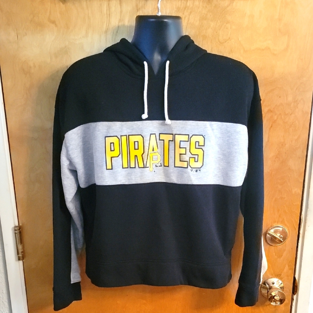Pittsburgh Pirates Fanatics Women's Filled Stat Sheet Pullover‎ Hoodie Large